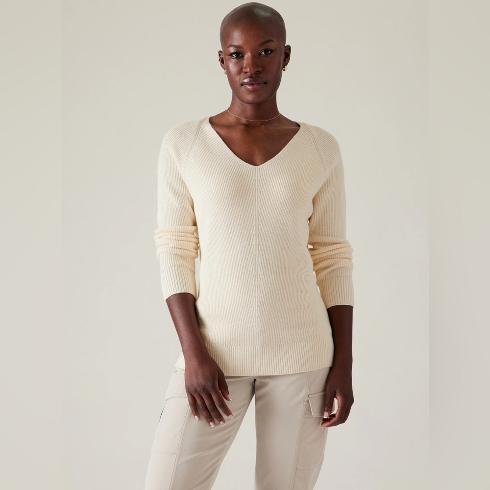 Athleta HANOVER REFINED V-NECK SWEATER, Magnolia White